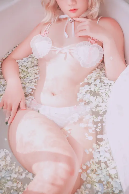 Messie Huang NO.015 Pure Bath 2